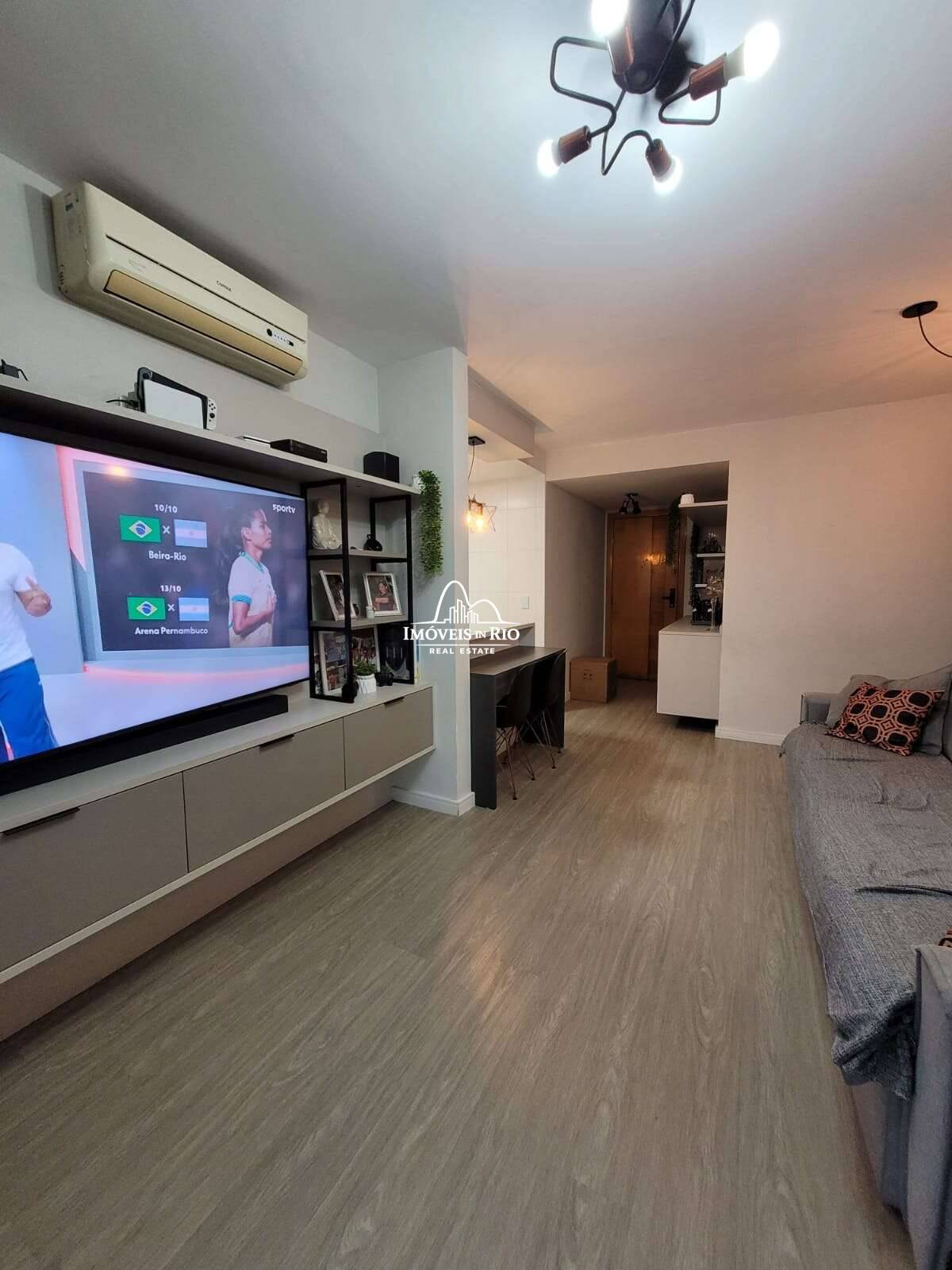 Apartamento à venda com 2 quartos, 83m² - ,