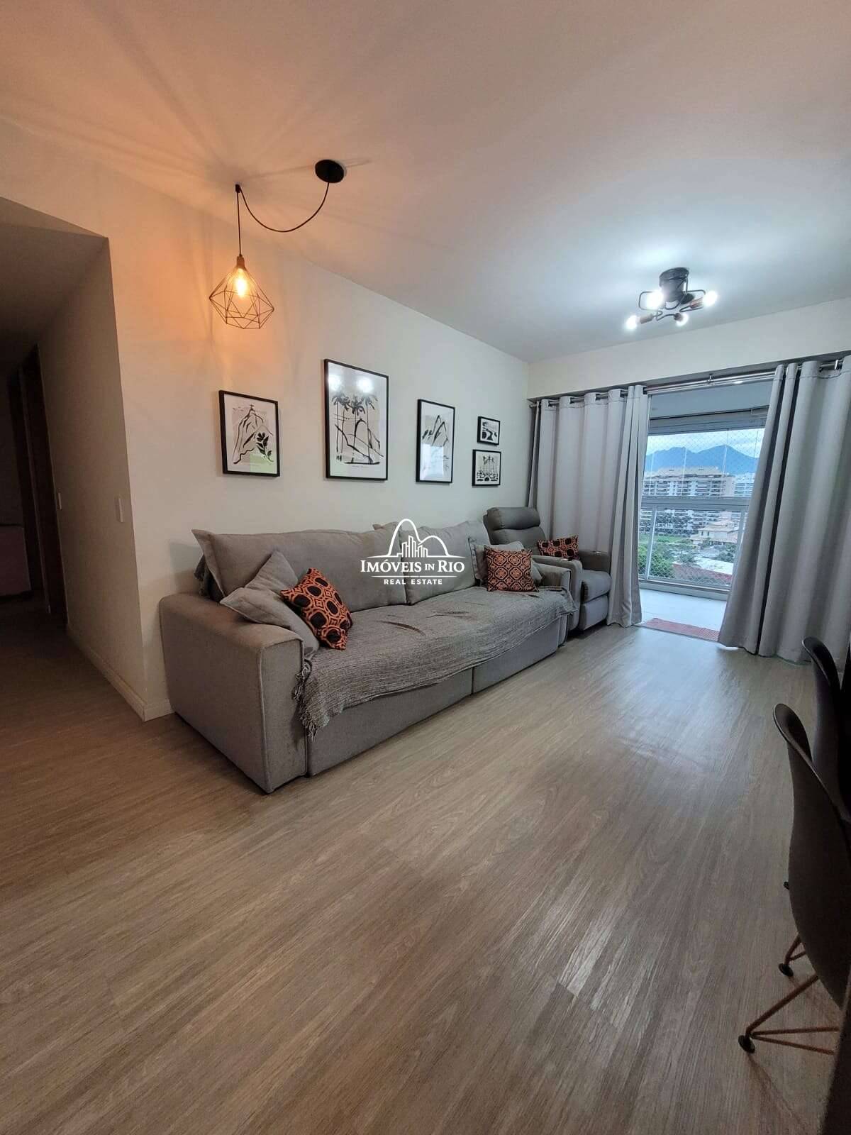 Apartamento à venda com 2 quartos, 83m² - ,