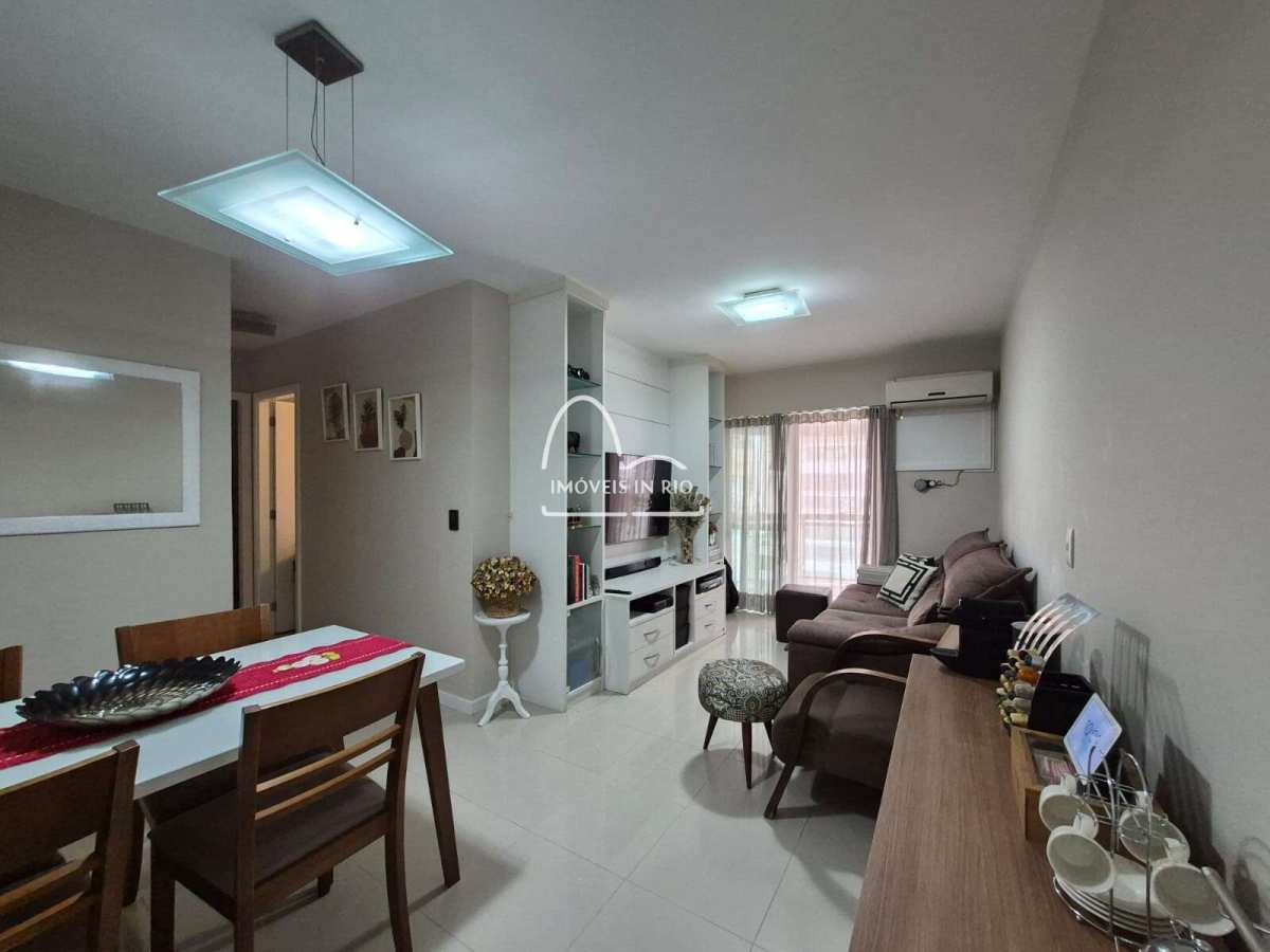 Apartamento à venda com 2 quartos, 74m² - Barra da Tijuca,