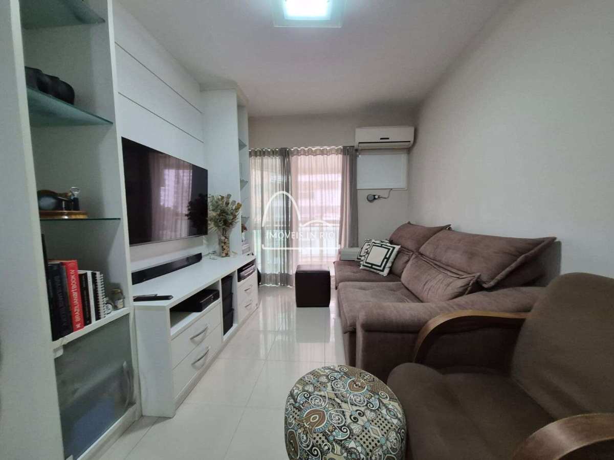 Apartamento à venda com 2 quartos, 74m² - Barra da Tijuca,